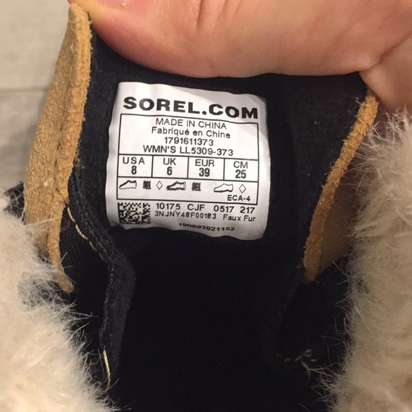 *Sold* New w/o tags Sorel ‘Cozy Joan’ Boots - Picture 8 of 8
